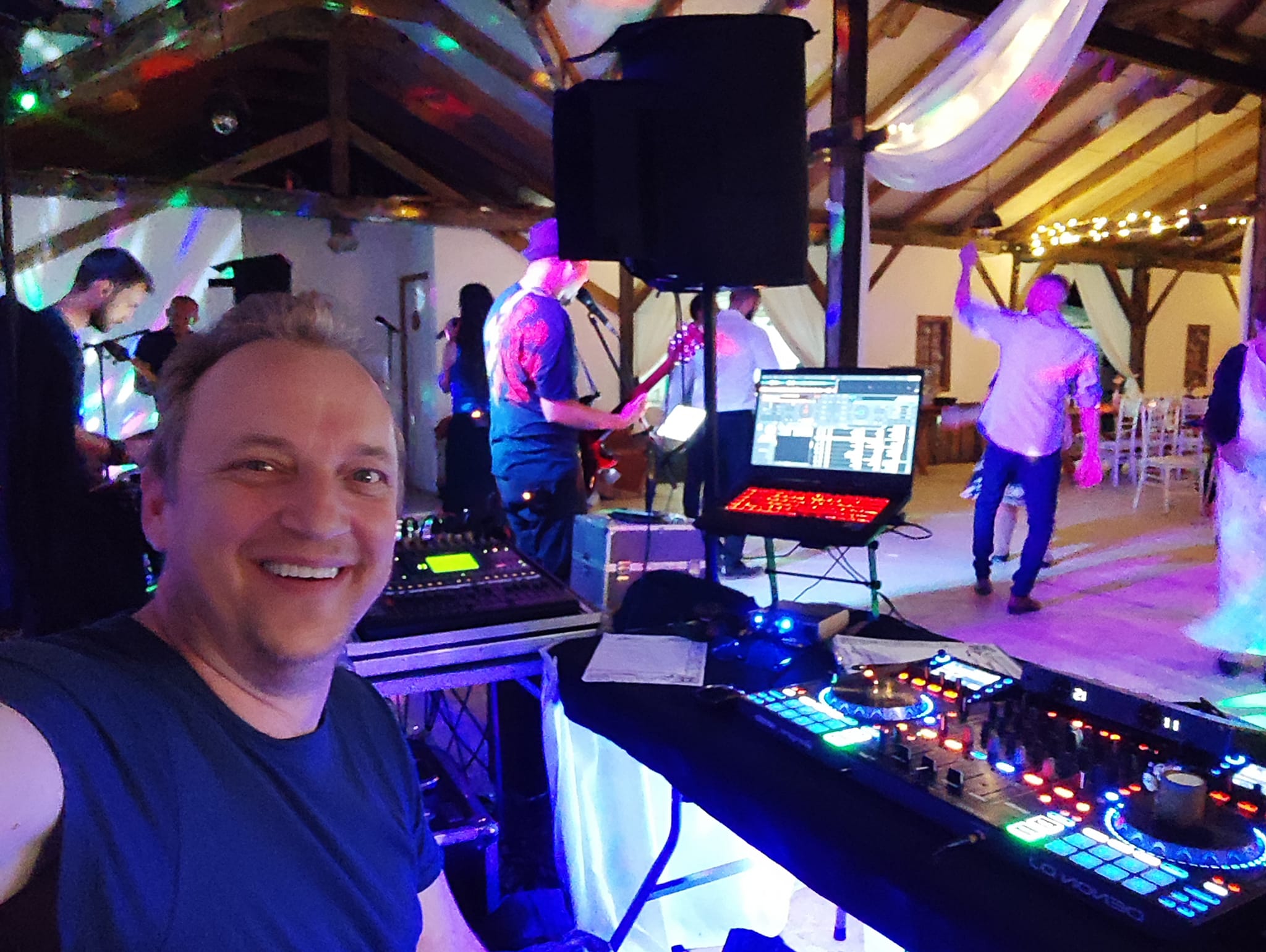 Radomszki Viktor - Vik